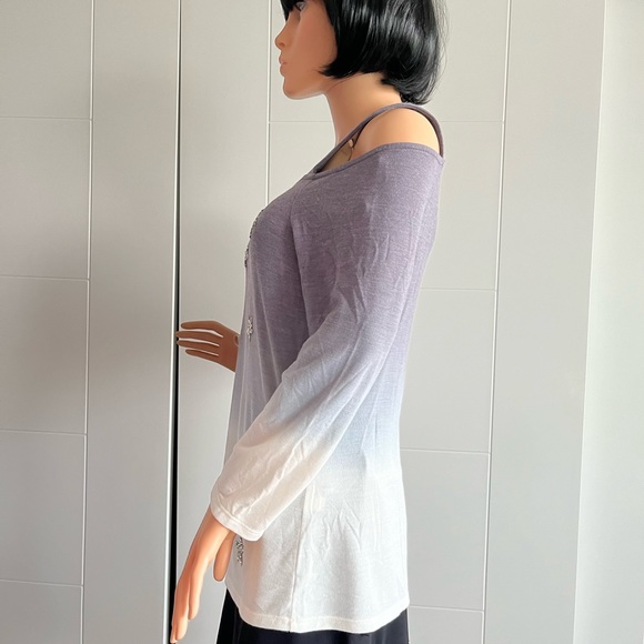 Cold shoulder top - Picture 4 of 13